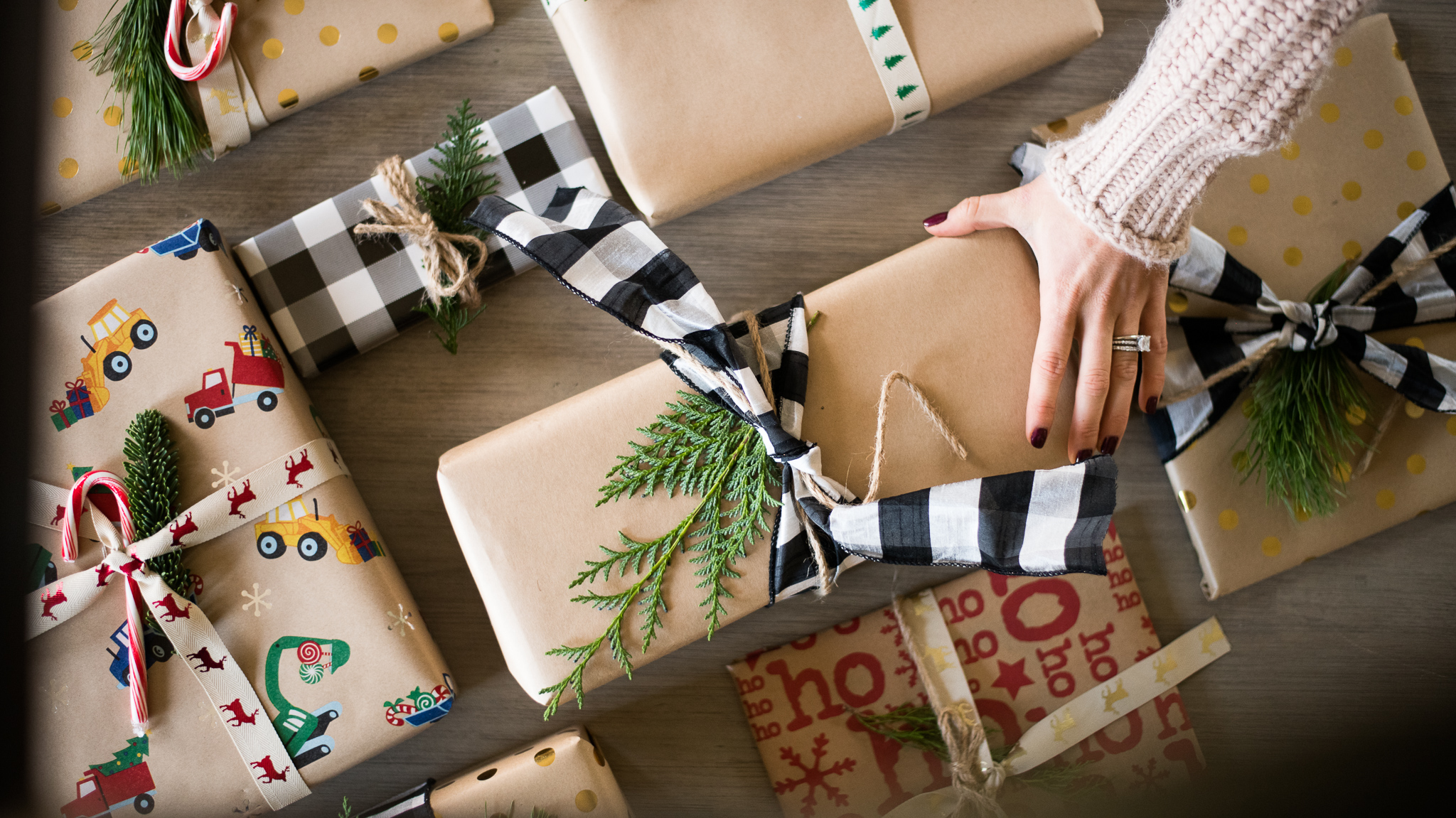 Holiday Gift Wrap Tips!